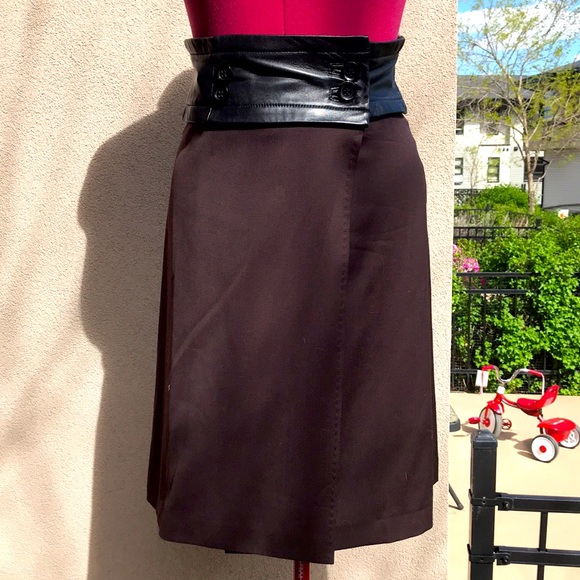 A designer piece. Sleeveless transformer dress. - Picture 5 of 13